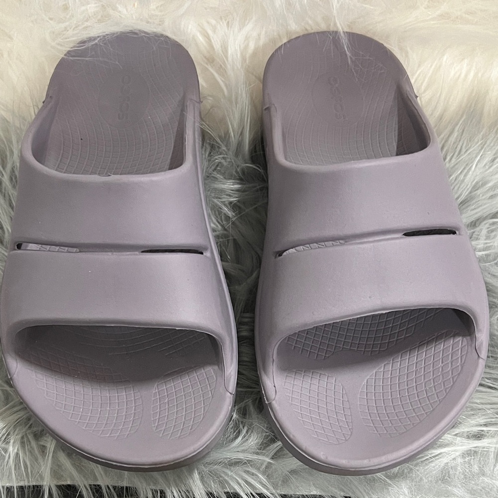 Oofos Lavender Slip-On Sandals